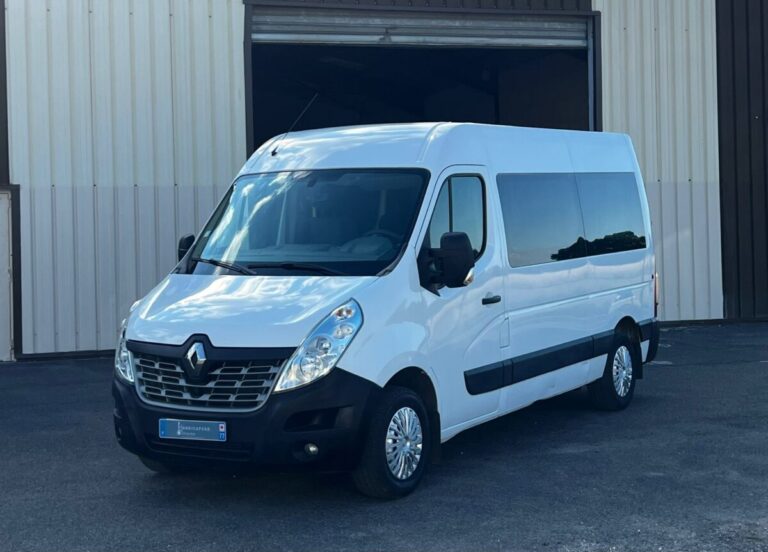Renault Master L2H2 TPMR - Jusqu'à 3 fauteuils roulants