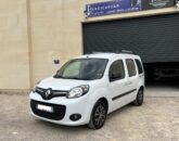 renault kangoo tpmr transport 1 fauteuil roulant et 3 personnes valides