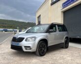 voiture adaptée pour la conduite et passager en fauteuil roulant système arrimage automatique fauteuil roulant électrique